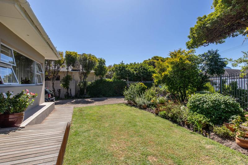 4 Bedroom Property for Sale in Bergvliet Western Cape